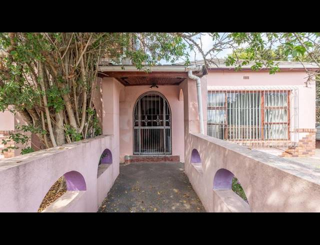 4 BEDROOM HOUSE FOR SALE IN AVONDALE